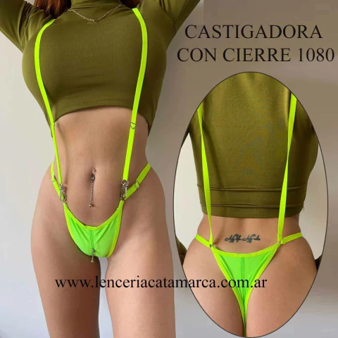 Conjunto de lencería tendencia castigadora con cierre verde flúor, mostrando detalles del diseño en un fondo claro.