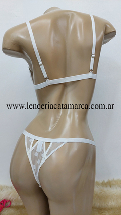 VICTORIA COSSY CONJUNTO TRIANGULO CON BORCHE DELANTERO CON COLALESS REGULABLE DE TUL 142 OPAB + 36 OPAB - comprar online