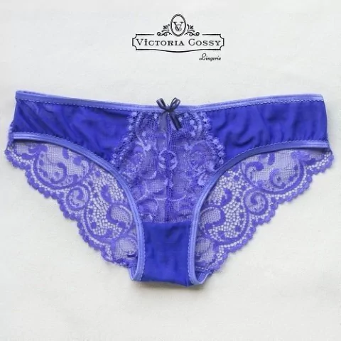 VICTORIA COSSY VEDETINA DE PUNTILLA Y MICROTUL 19 ALPI