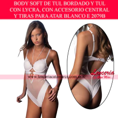 Comprar body sexy blanco de tul bordado y transparencias marca Andressa. Lencería erótica sofisticada para mujer. Lencería online en Argentina.