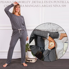 ARAUCA PIJAMA DE MORLEY DE ALGODON Y DETALLES EN PUNTILLA Y REMERA MANGAS LARGAS GRIS OSCURO NINA 509GO