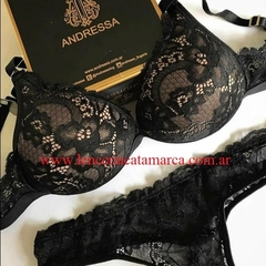 ANDRESSA CONJUNTO TRIANGULO SOFT CON BASE DE PUNTILLA Y COLALESS NEGRO L 5673N