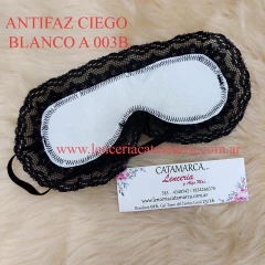 Antifaz ciego blanco A 003B con encaje negro, ideal para momentos de intimidad.