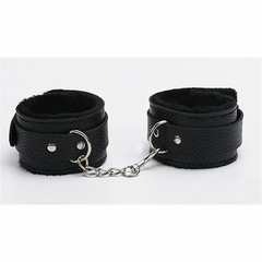 INFARTA KIT DE BONDAGE DE 7 PIEZAS FORRADO DE PELUCHE NEGRO FTM-007-BK - comprar online