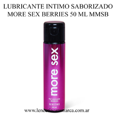 Envase de lubricante íntimo saborizado More Sex Berries de 50 ml, con tapa negra y etiqueta en tonos púrpuras.