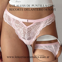 Colaless de puntilla rosa con recorte delantero, mostrando detalle del diseño y material.