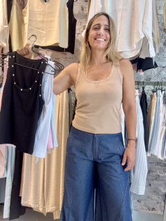 Musculosa Milos en internet