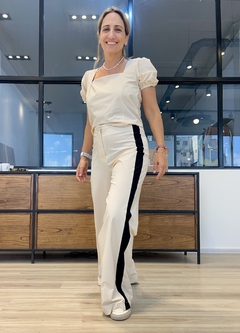 Pantalon akira en internet