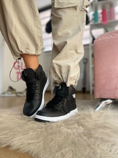 Jordan botita negra - comprar online