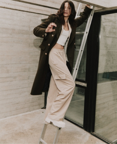 Pantalón Gia cargo beige - comprar online
