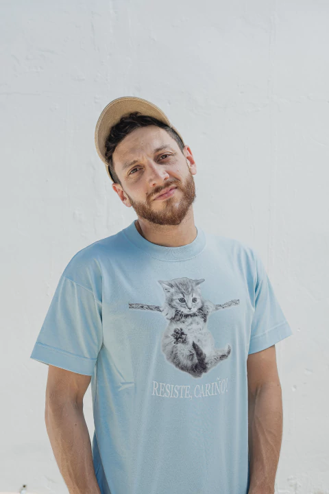 Resiste, Cariño! - remera