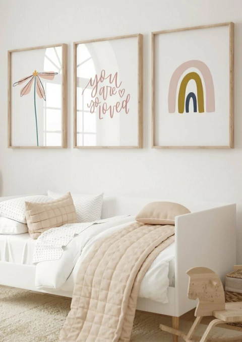 Conjunto com 3 Quadros Decorativos - Simple Flower + You Are So Loved Rosa + Boho Rainbow