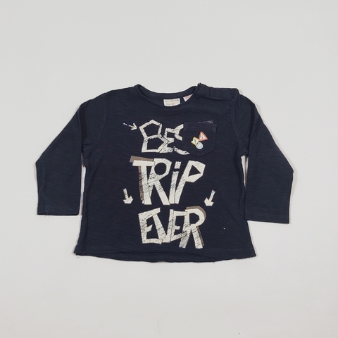 TALLE 9/12 MESES - REMERA M/LARGA AZUL " BES TRIP EVER " - ZARA