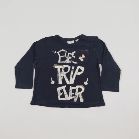 TALLE 9/12 MESES - REMERA M/LARGA AZUL " BES TRIP EVER " - ZARA