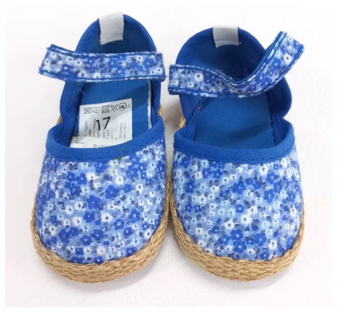 ZAPATITOS NO CAMINANTES FLOREADAS AZUL- BABY COTTONS- TALLE 17