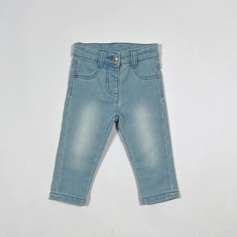 TALLE 9 MESES - JEAN CHUPIN ELASTIZADO CELESTE BOLSILLOS CORAZON - YAMP