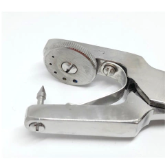 Perforadora de Goma Dique Ainsworth 13550 PS - comprar online