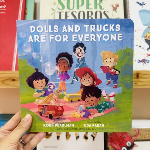 DOLLS AND TRUCKS ARE FOR EVERYONE - ROBB PEARLMAN - comprar online