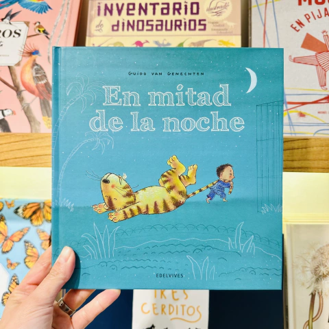 EN LA MITAD DE LA NOCHE