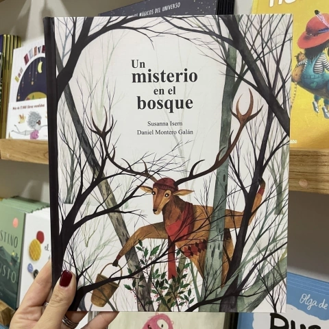 UN MISTERIO EN EL BOSQUE