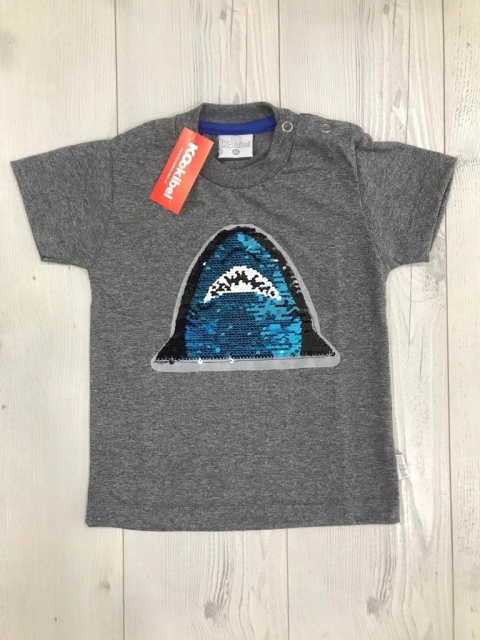 Remera con lentejuelas