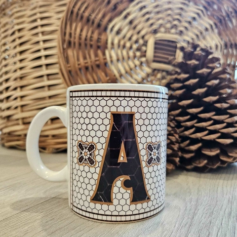 TAZA "Manhattan letra A" (de stock con entrega inmediata!)