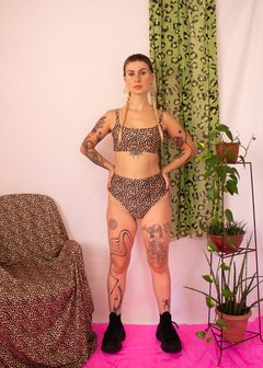 Hot pant oncinha - comprar online