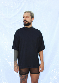 Camiseta oversized preta lisa