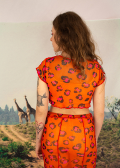 Cropped tule overlock* onça laranja - comprar online