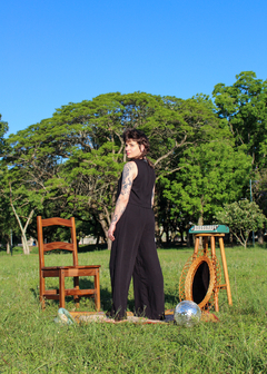 Cropped regatinha em viscolinho preto na internet