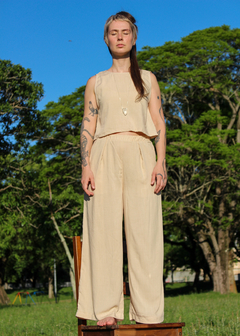 Cropped regatinha em viscolinho creme
