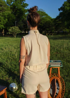 Cropped gola alta em linho cru - loja online