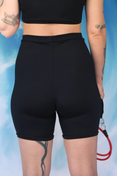 Biker shorts preto na internet