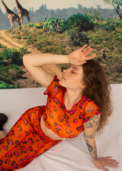 Cropped tule overlock* onça laranja - comprar online