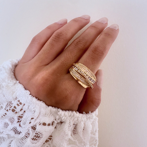Anel Transpassado Cravejado Banhado a Ouro 18K