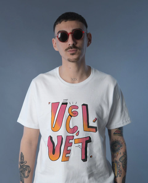 Remera Regular Fit Modelo FABULOUS