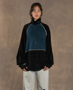 Buzo Oversize Modelo SUPERNOVA en internet