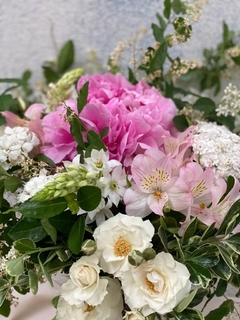 Ramo de Peonías SMALL ✱ Seasonal Flowers - comprar online