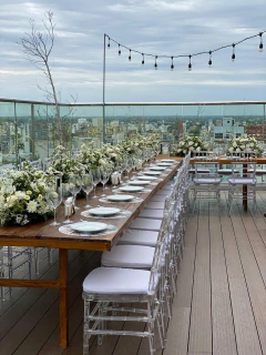 Combo 3 | Mesa Principal + Mesas Banquete (50 personas) - Bozzi Floral Design | Eventos
