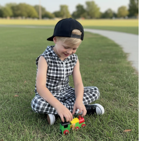 Macacão Regata Xadrez Preto e Branco - comprar online