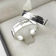 Aliança 5mm (c/ 7 pedras em zircônia) | PRATA 950 na internet