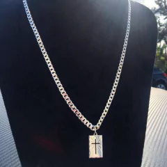 Grumet 5mm + Plaqueta Crucifixo | Prata 925 - comprar online