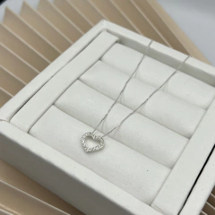 GARGANTILHA CORAÇÃO VAZADO P (CRAVEJADO) | PRATA 925