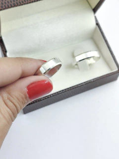 ALIANÇA (5mm) COM CHANFRO LATERAL | PRATA 950 na internet