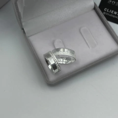 ALIANÇA 6MM C/ CANAL LATERAL + 15 PEDRAS | PRATA 925 na internet