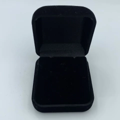 Caixinha para presente cor preta (correntes) - comprar online