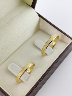 ALIANÇA 3MM DIAMANTADA E CHANFRADA | OURO 18K na internet