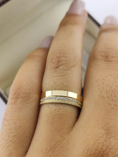 ALIANÇA 5MM C/ 15 PEDRAS EM ZIRCÔNIA | OURO 18K - comprar online