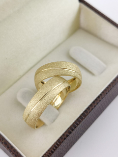 ALIANÇA 6MM ANATÔMICA C/ RISCO TRANSVERSAL | OURO 18K na internet