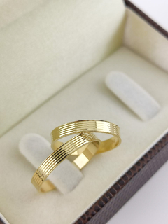 ALIANÇA 3MM C/ CANAIS | OURO 18K - comprar online